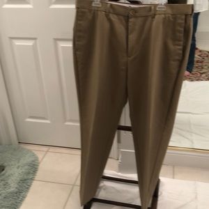 Haggar men’s dark khakis 38 30 excellent condition